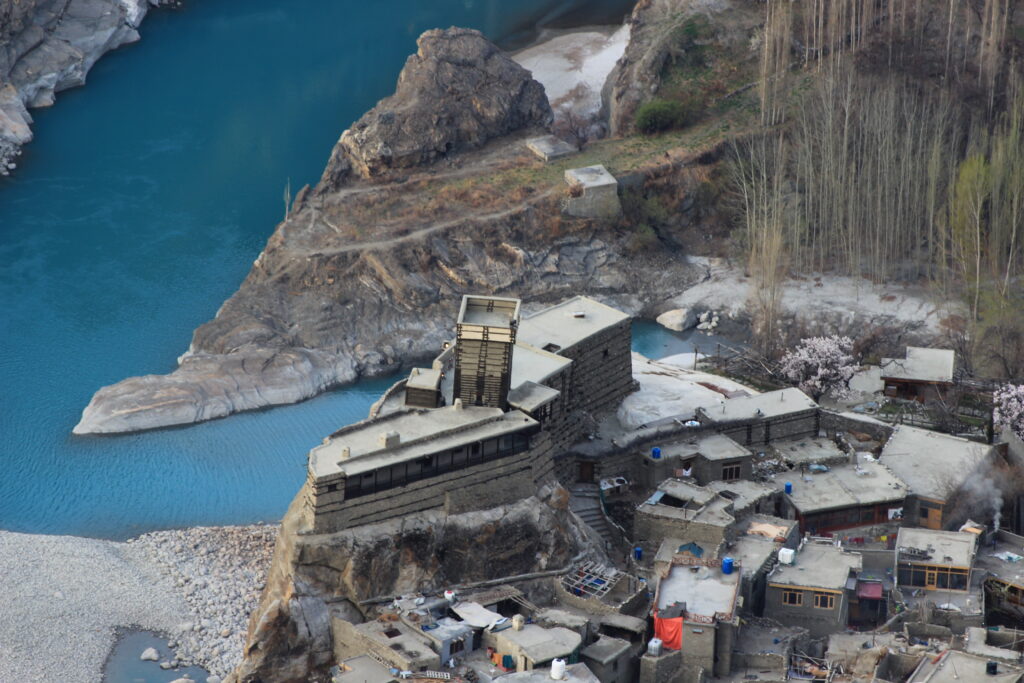 Khunjerab Pass, Hunza and Gilgit Jeep Safari Tour (For Chinese Tourists)